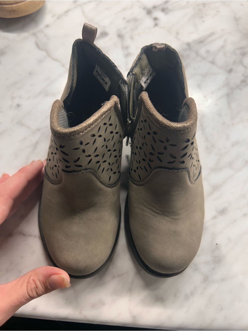 Girls boots